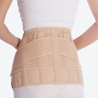 חגורת גב אוורירית עם חיזוקים וסגירה כפולה