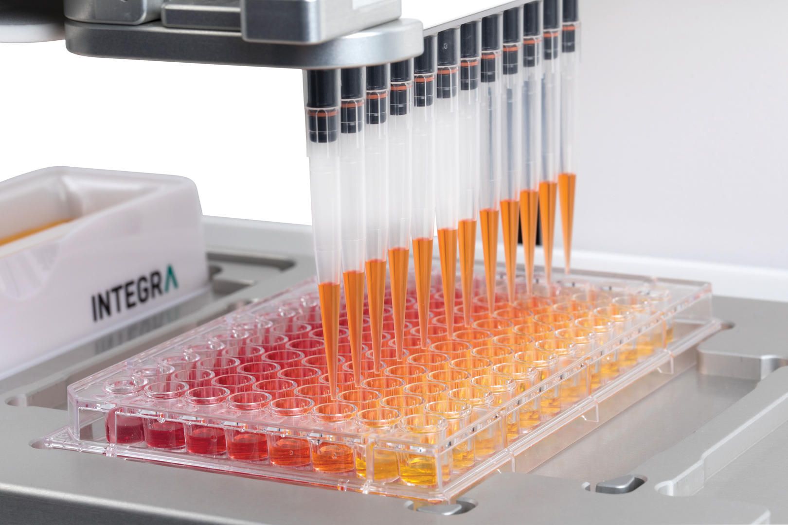 INTEGRA-Assist-plus-pipetting-robot-serial-dilution